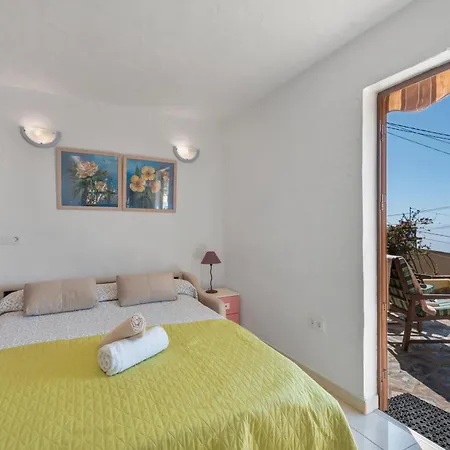 Casa Tenades