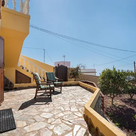 Casa Tenades *