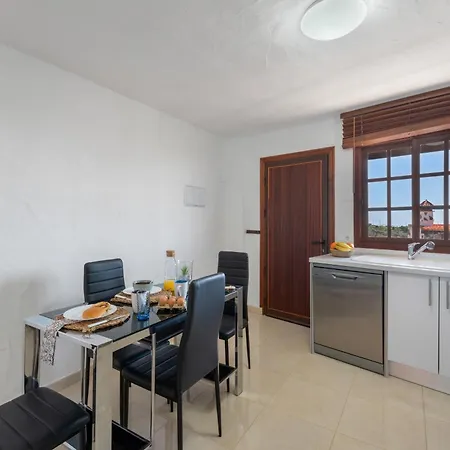Casa Tenades
