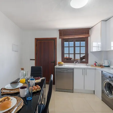 Casa Tenades
