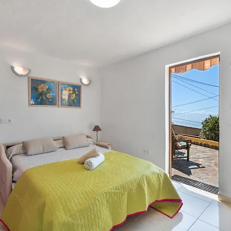 Casa Tenades