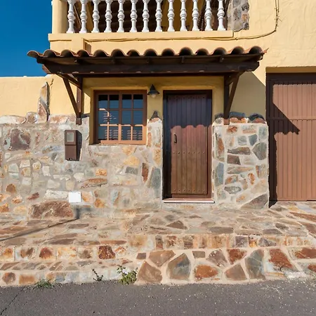 Casa Tenades Holiday home