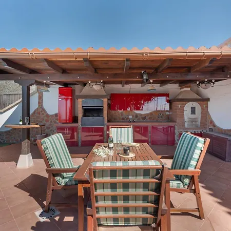 Casa Tenades Holiday home