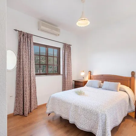 Casa Tenades Holiday home