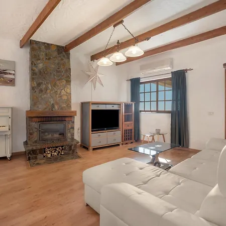 Casa Tenades *