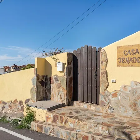 Casa Tenades